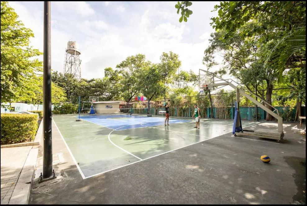 A Refreshing Condo Unit Near Bgc, Ortigas & Makati With Netflix And Wifi Manila Exterior foto